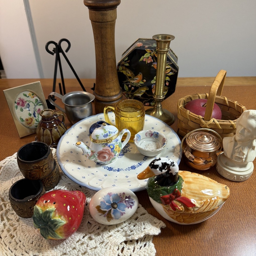Grandma's Vintage Estate Smalls Mismatch Lot: 20+ Items